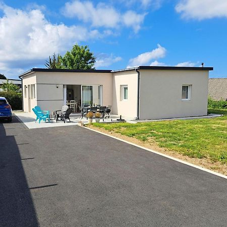 Single Storey Holiday Home In Cléder Eksteriør bilde
