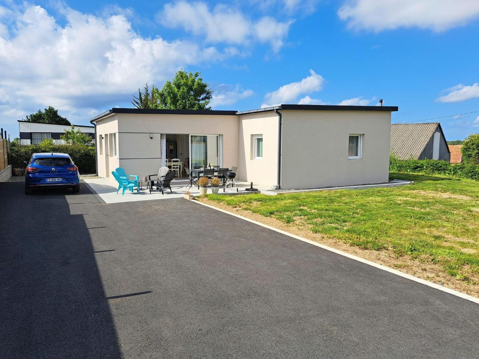 Single Storey Holiday Home In Cléder Eksteriør bilde